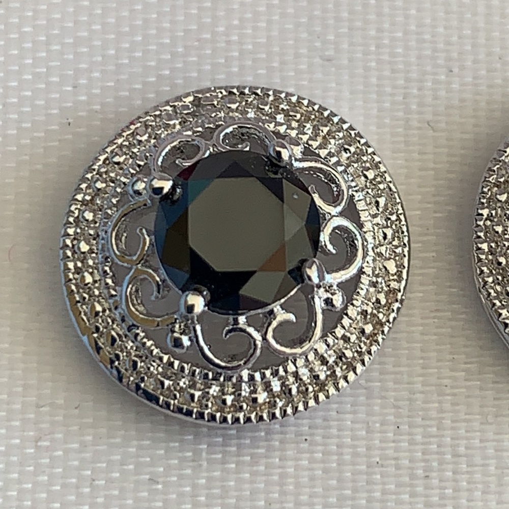 🆕 Black Cubic Zirconia & Silver Earrings - Picture 3 of 4